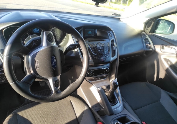 Ford Focus cena 30500 przebieg: 199296, rok produkcji 2014 z Koszalin małe 92